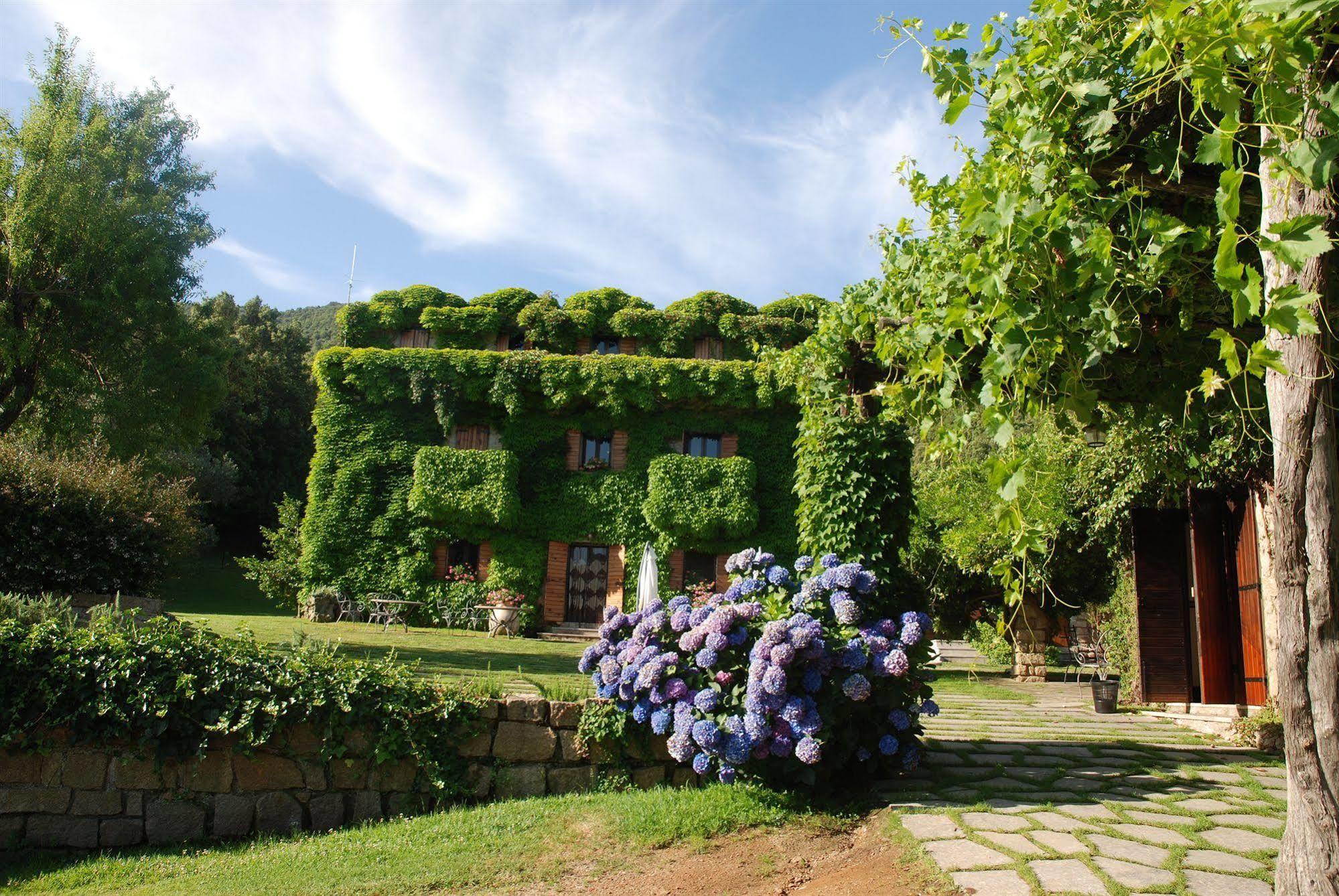 L'Agnata di De André Boutique Hotel Tempio Pausania Esterno foto